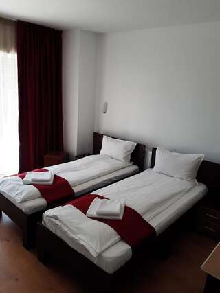 Гостевой дом Pension Cluj Клуж-Напока Стандартный двухместный номер с 2 отдельными кроватями-6